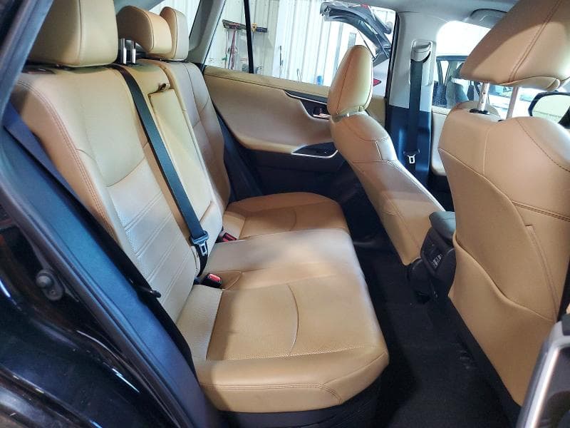 2020 TOYOTA RAV4 LIMITED 10