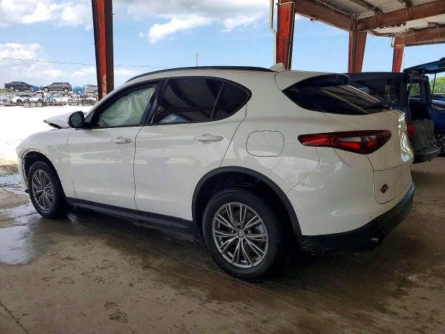 2022 ALFA ROMEO STELVIO 3