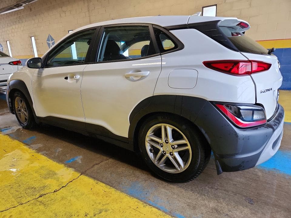 2022 HYUNDAI KONA SE 2
