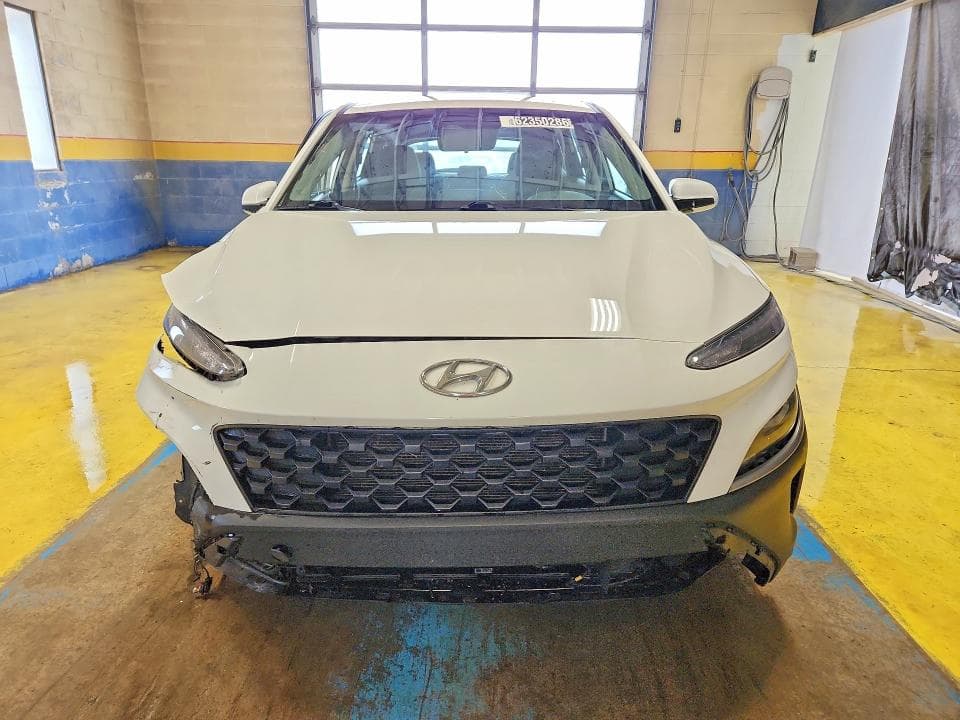 2022 HYUNDAI KONA SE 5