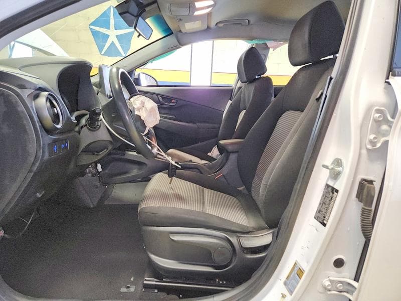 2022 HYUNDAI KONA SE 7