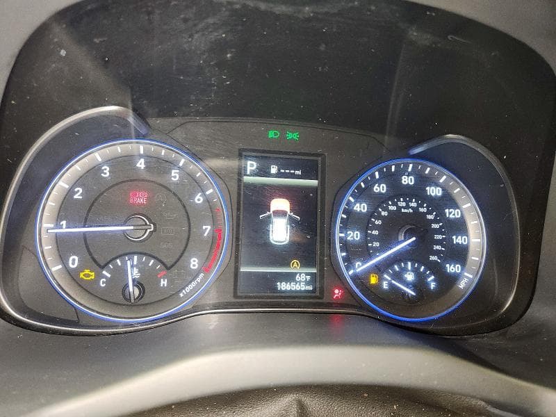 2022 HYUNDAI KONA SE 9