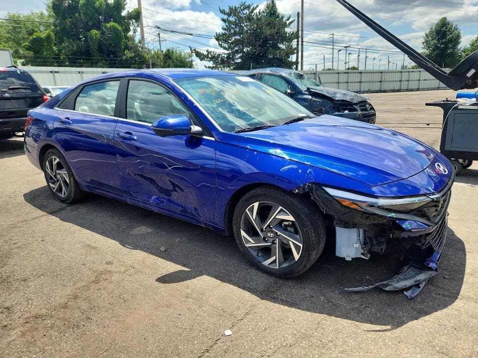 2024 HYUNDAI ELANTRA LIMITED 4