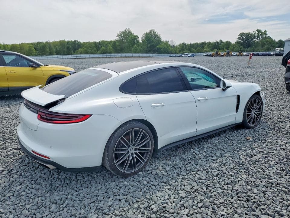 2018 PORSCHE PANAMERA 4 3