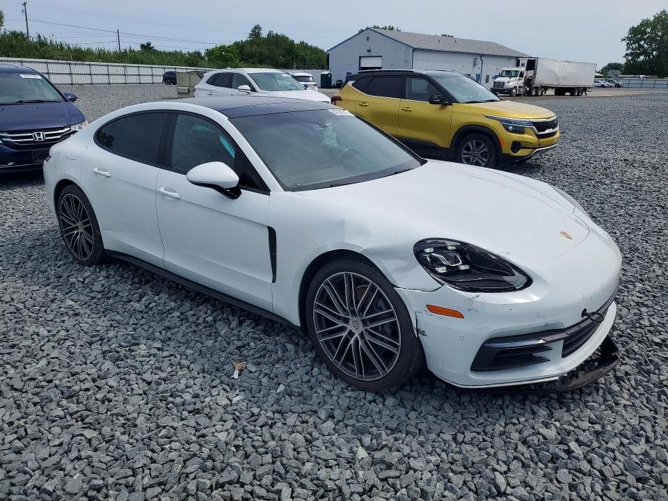 2018 PORSCHE PANAMERA 4 4
