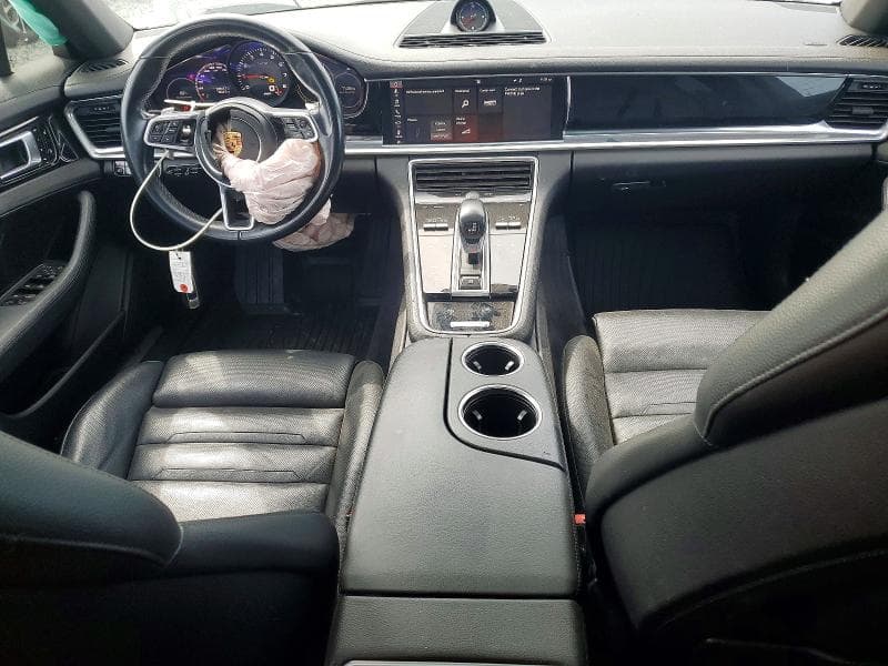2018 PORSCHE PANAMERA 4 8