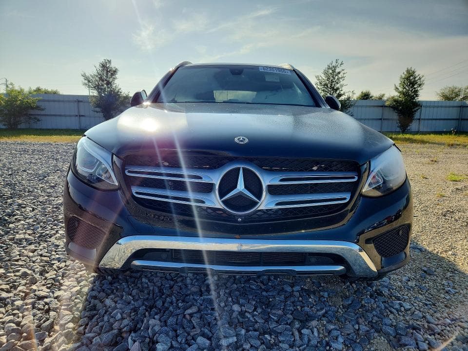 2018 MERCEDES-BENZ GLC 300 5