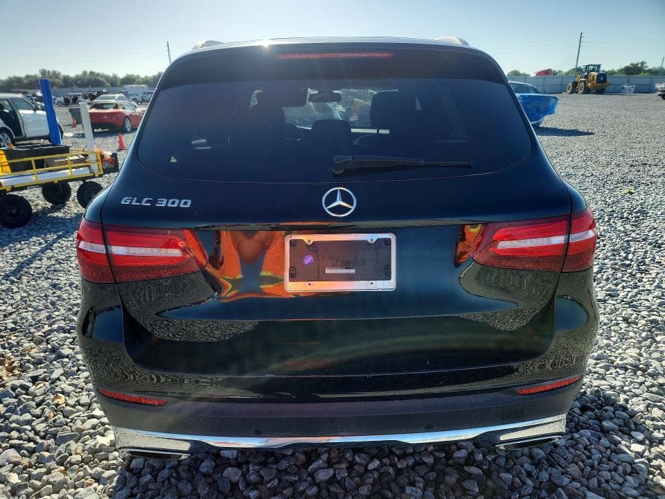 2018 MERCEDES-BENZ GLC 300 6