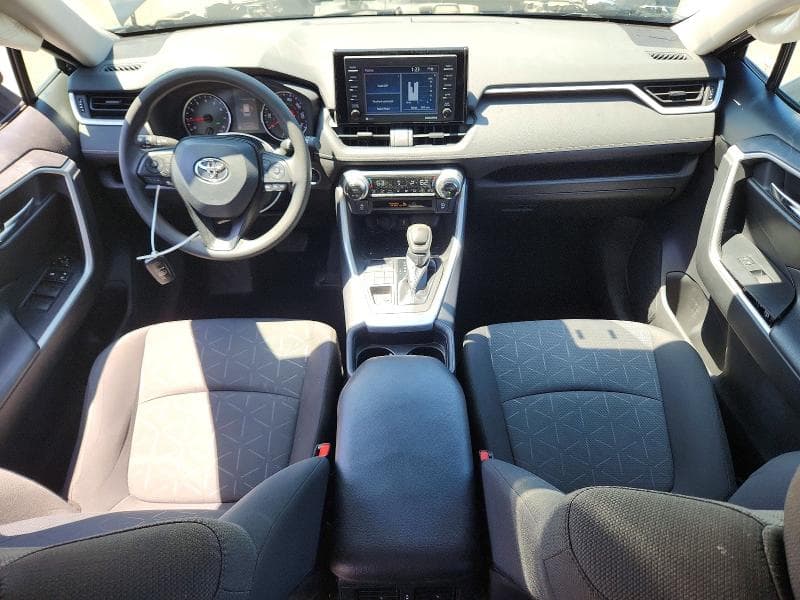 2021 TOYOTA RAV4 XLE 8