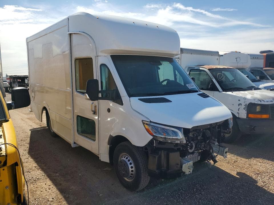 2023 MERCEDES-BENZ SPRINTER 4500 4