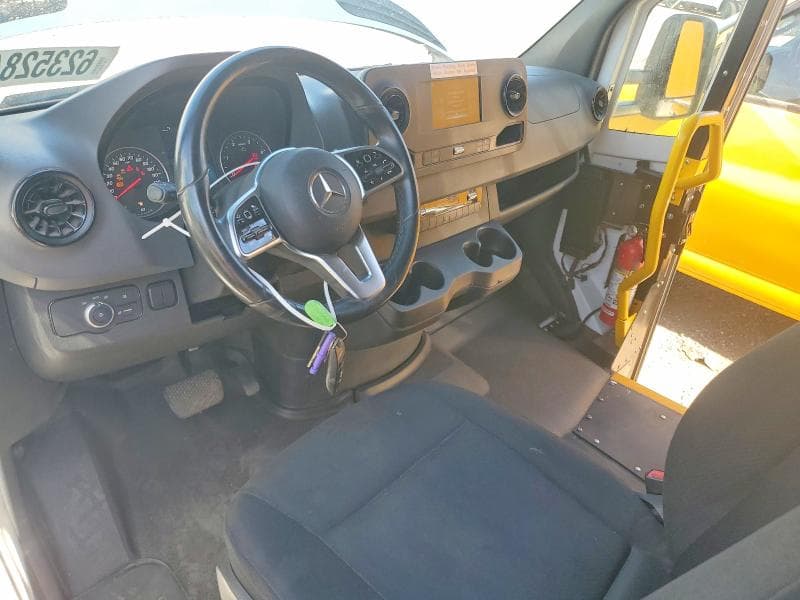 2023 MERCEDES-BENZ SPRINTER 4500 8