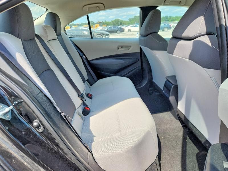 2022 TOYOTA COROLLA LE 10