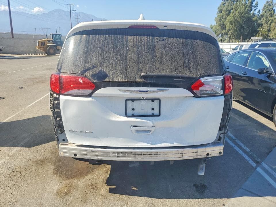 2019 CHRYSLER PACIFICA LX 6