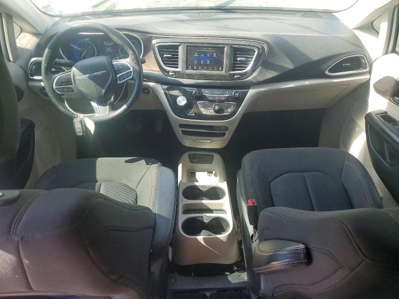 2019 CHRYSLER PACIFICA LX 8