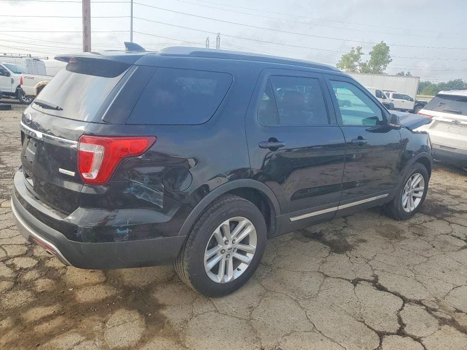 2017 FORD EXPLORER XLT 3