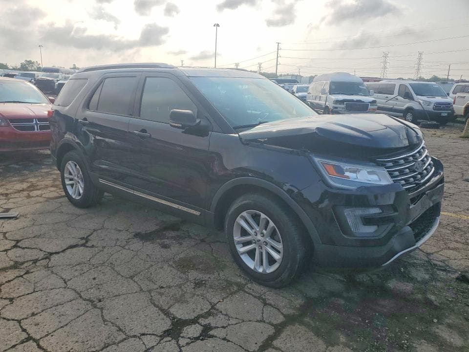 2017 FORD EXPLORER XLT 4