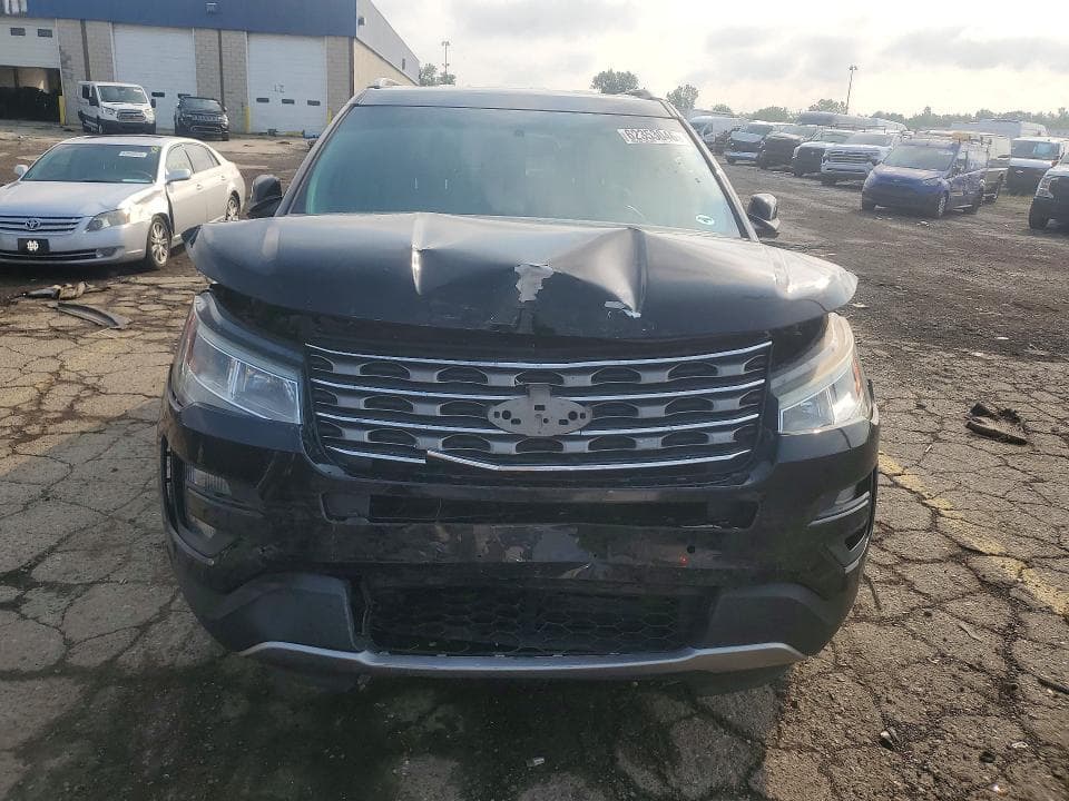 2017 FORD EXPLORER XLT 5