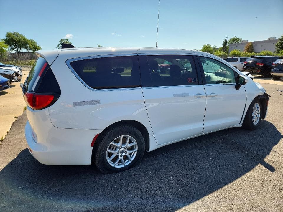 2023 CHRYSLER VOYAGER LX LX 4