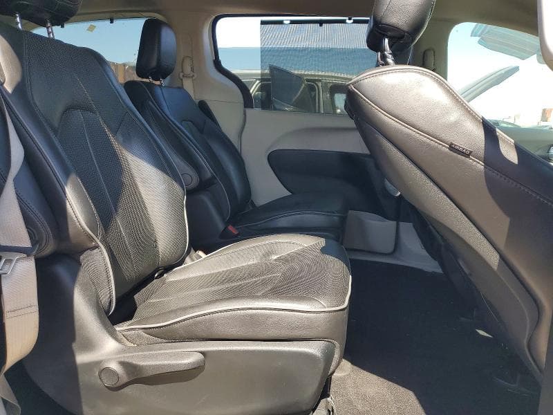 2018 CHRYSLER PACIFICA HYBRID LIMITED 11
