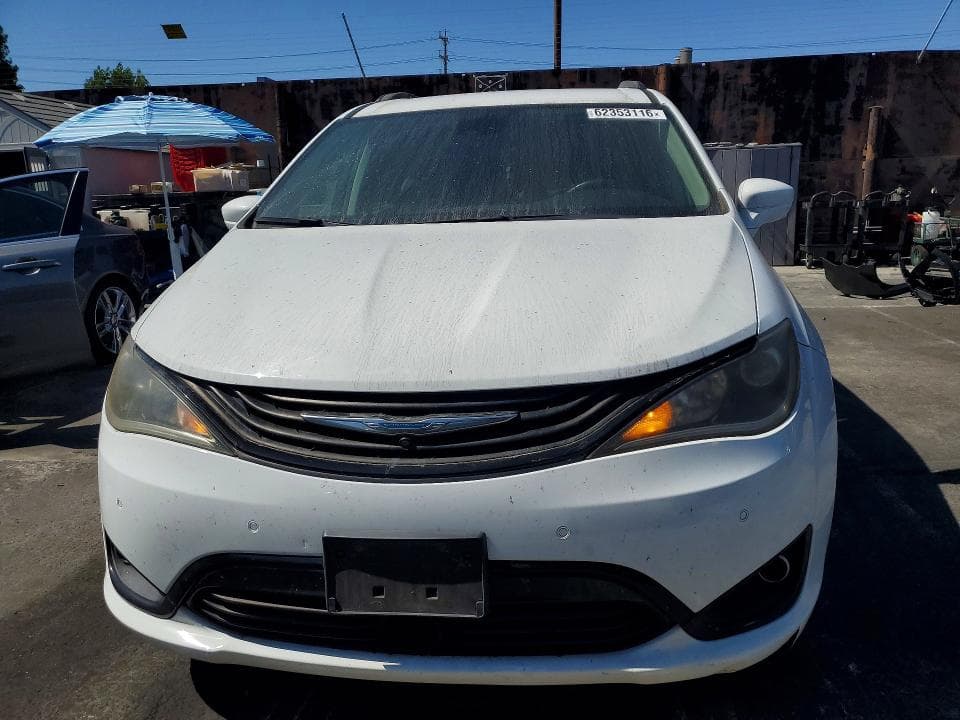 2018 CHRYSLER PACIFICA HYBRID LIMITED 5