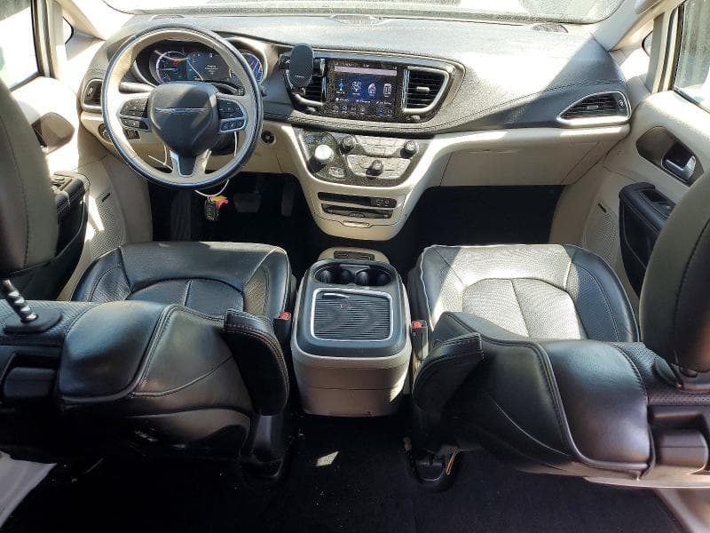 2018 CHRYSLER PACIFICA HYBRID LIMITED 8
