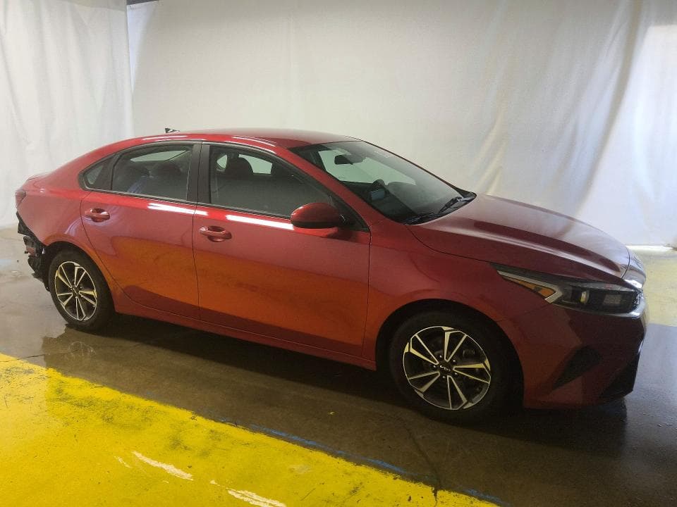 2023 KIA FORTE LXS 4