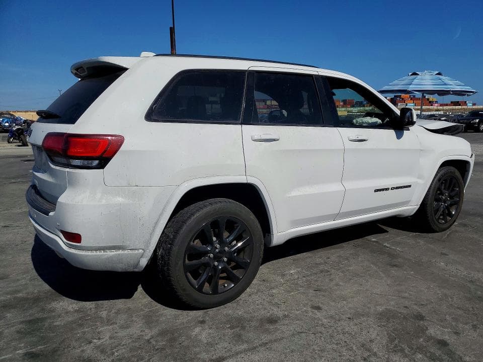 2021 JEEP GRAND CHEROKEE LAREDO 3