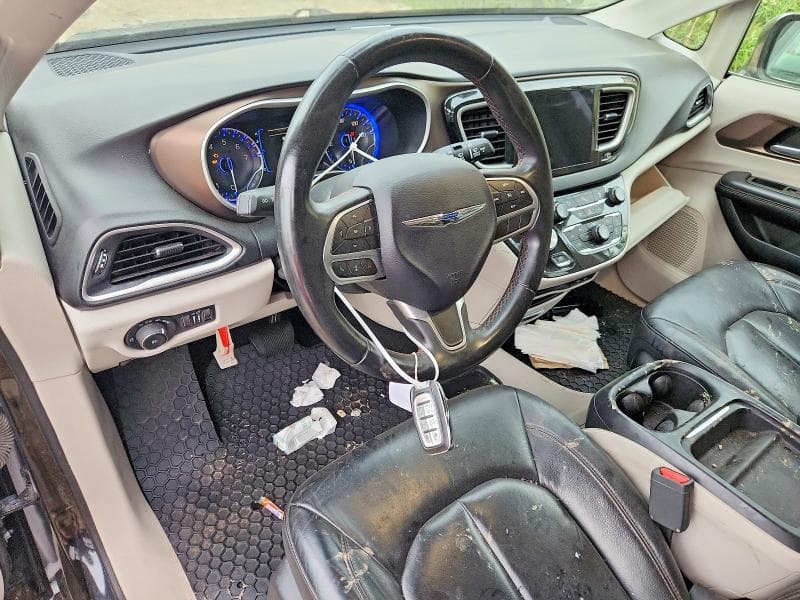 2017 CHRYSLER PACIFICA TOURING L 8