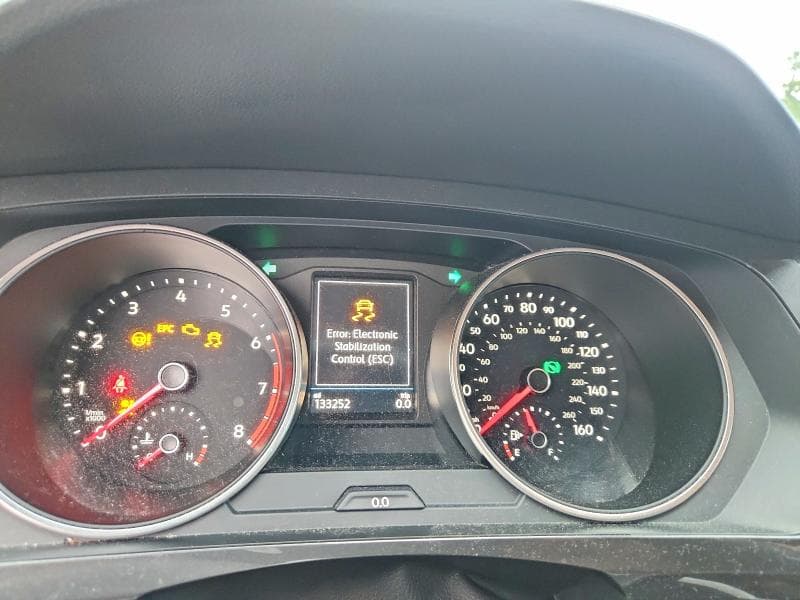 2018 VOLKSWAGEN TIGUAN S 9