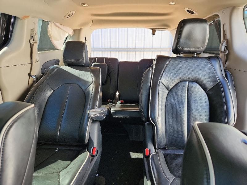 2022 CHRYSLER PACIFICA HYBRID LIMITED 10