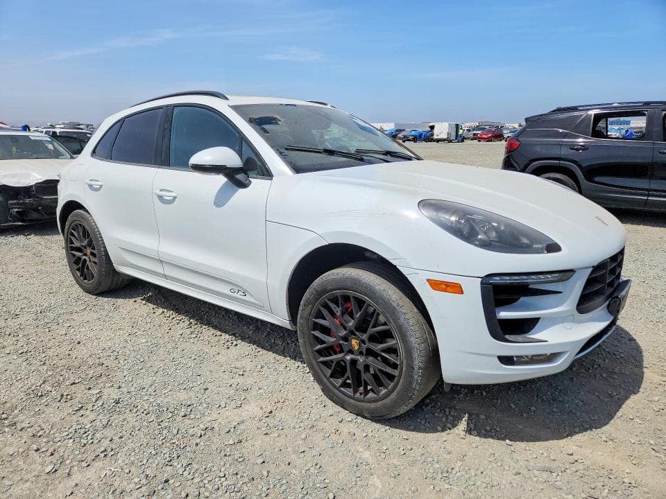 2017 PORSCHE MACAN GTS 4