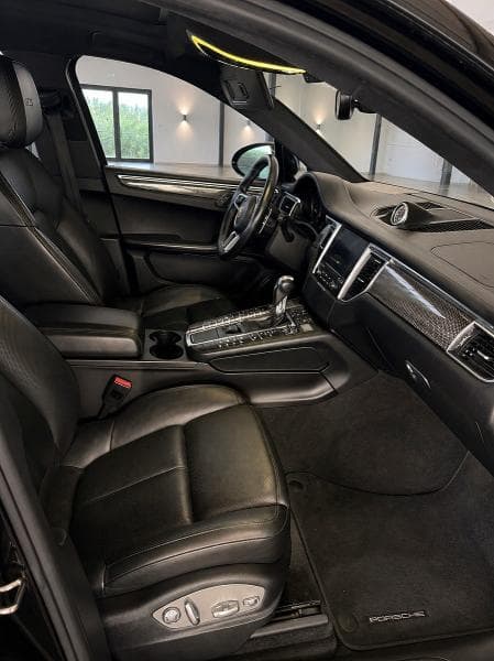 2017 PORSCHE MACAN GTS 5