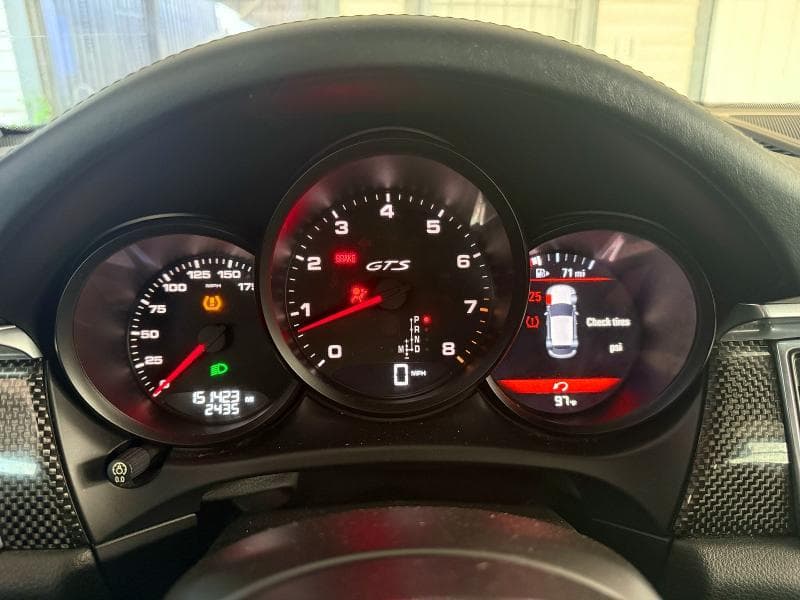 2017 PORSCHE MACAN GTS 8
