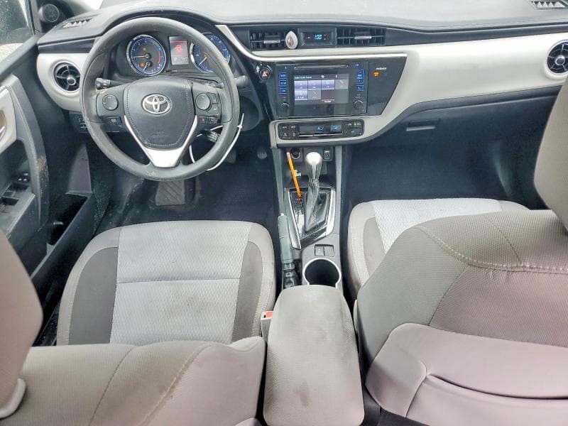 2017 TOYOTA COROLLA LE 8