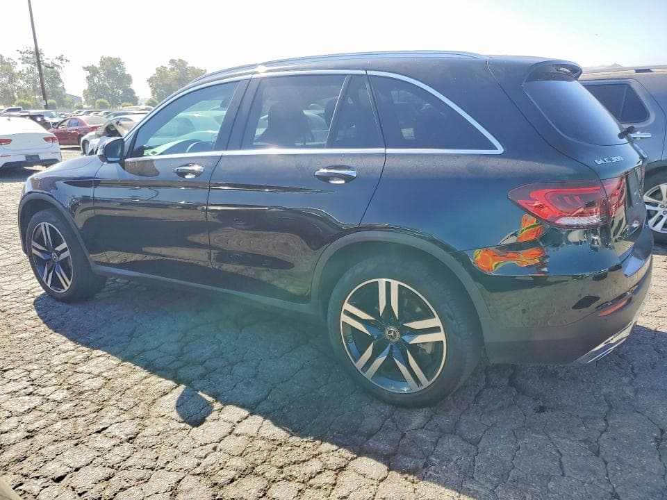 2021 MERCEDES-BENZ GLC 300 2