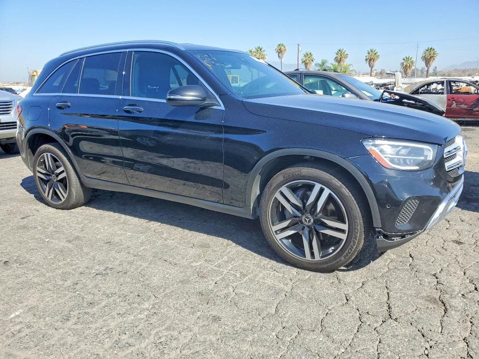 2021 MERCEDES-BENZ GLC 300 4