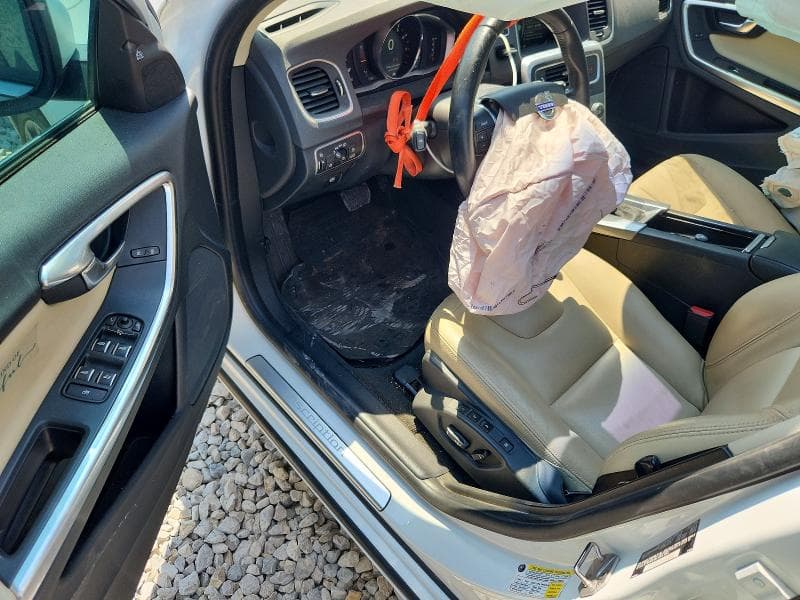 2017 VOLVO S60 PREMIER 8