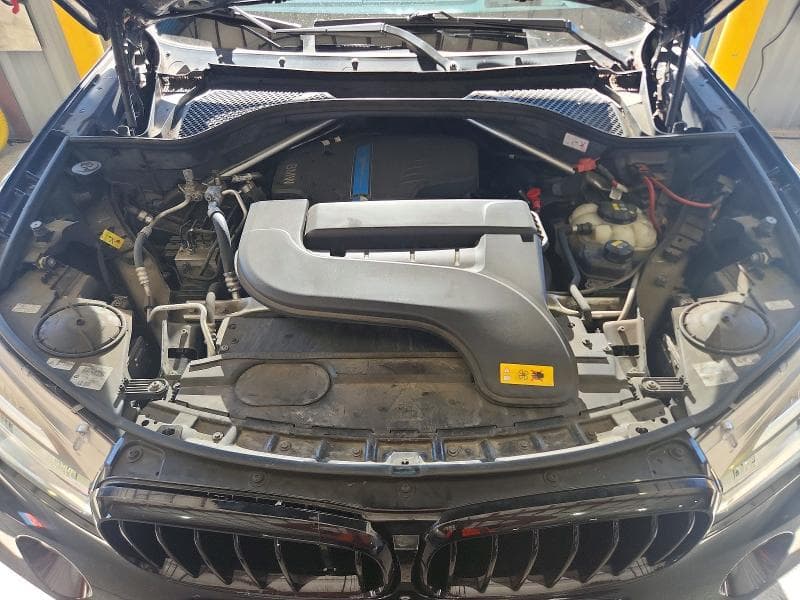 2017 BMW X5 XDR40E 12