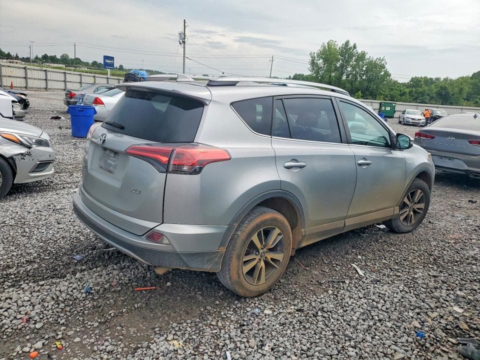 2018 TOYOTA RAV4 XLE XLE 3