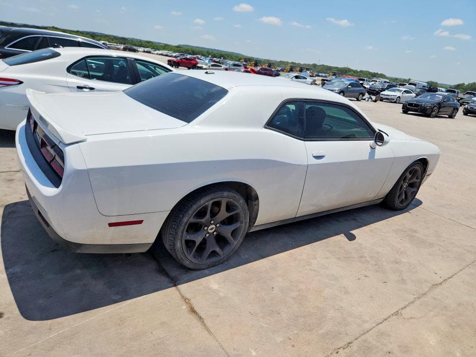 2017 DODGE CHALLENGER SXT 3