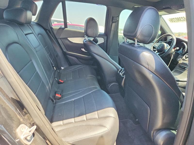 2021 MERCEDES-BENZ GLC 300 10