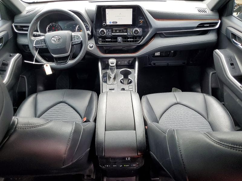 2024 TOYOTA HIGHLANDER XSE 8