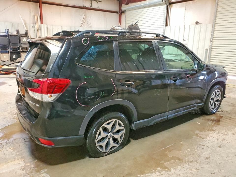 2022 SUBARU FORESTER PREMIUM 3