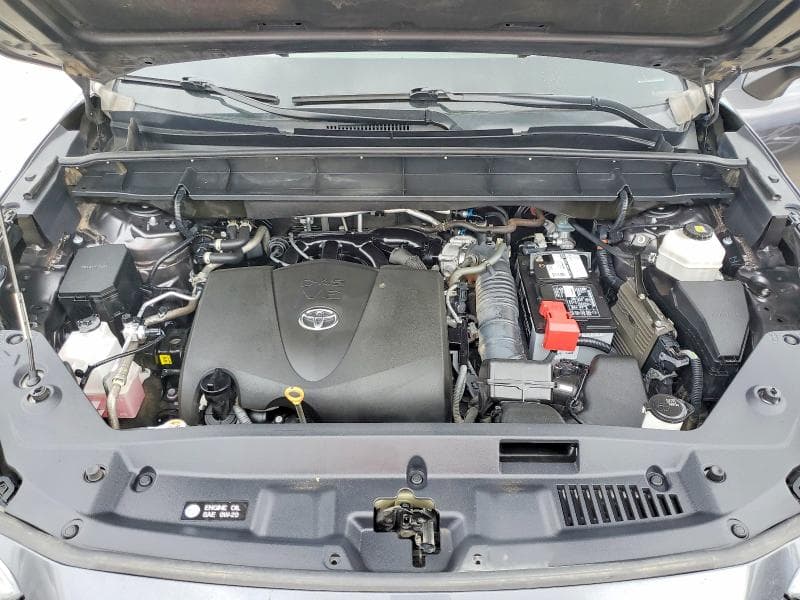 2022 TOYOTA HIGHLANDER XLE 12