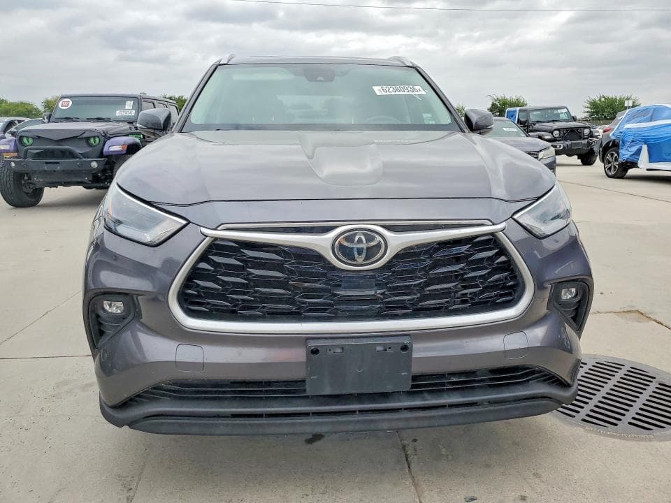 2022 TOYOTA HIGHLANDER XLE 5