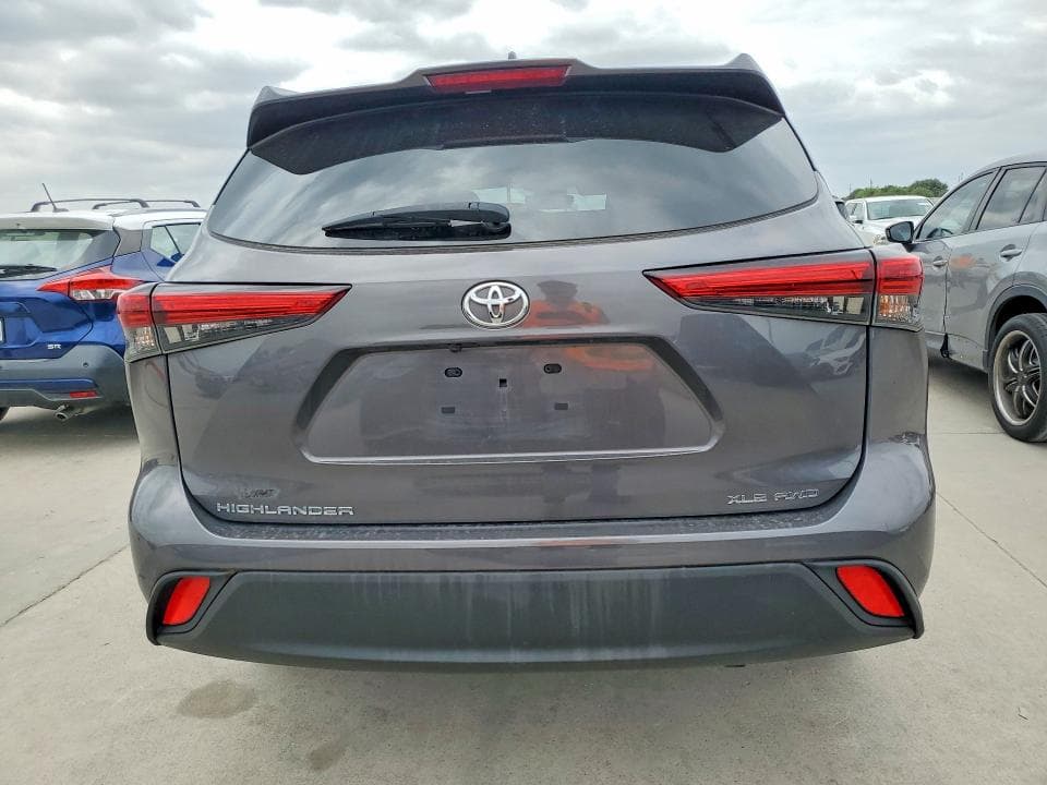 2022 TOYOTA HIGHLANDER XLE 6