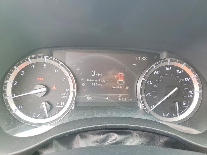 2022 TOYOTA HIGHLANDER XLE 9