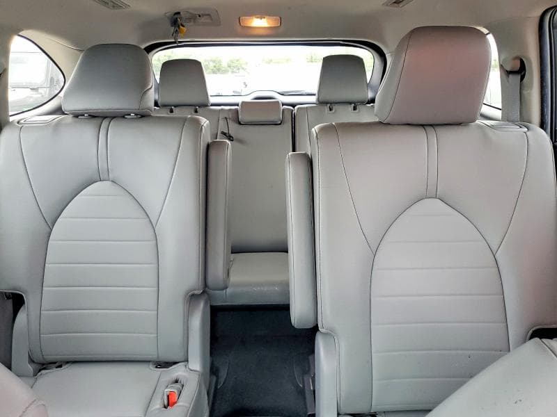 2022 TOYOTA HIGHLANDER XLE 10