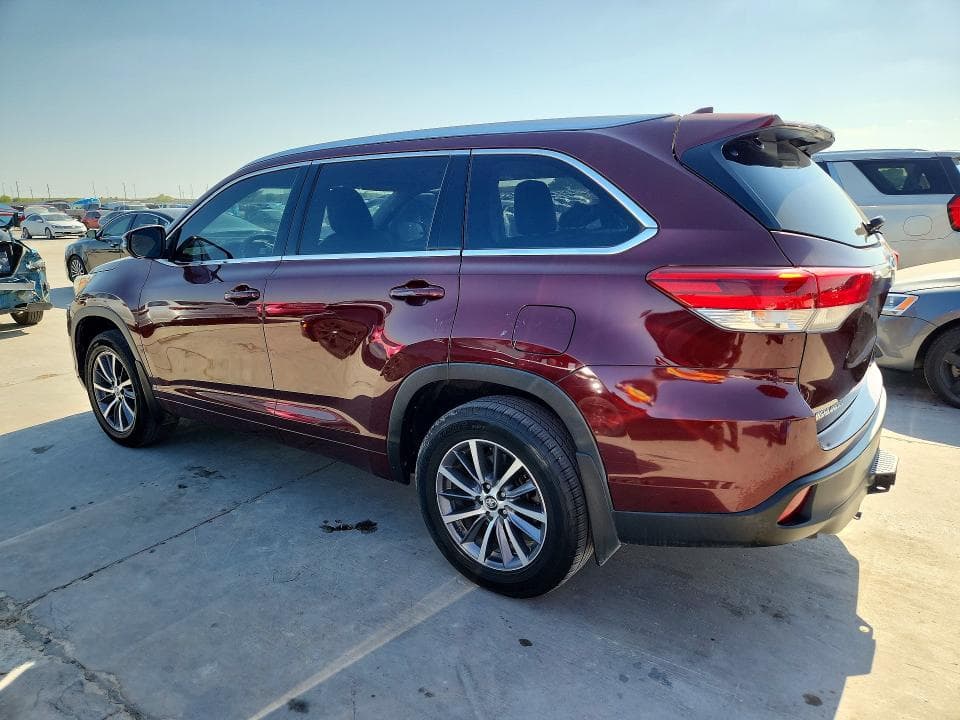 2018 TOYOTA HIGHLANDER XLE 2