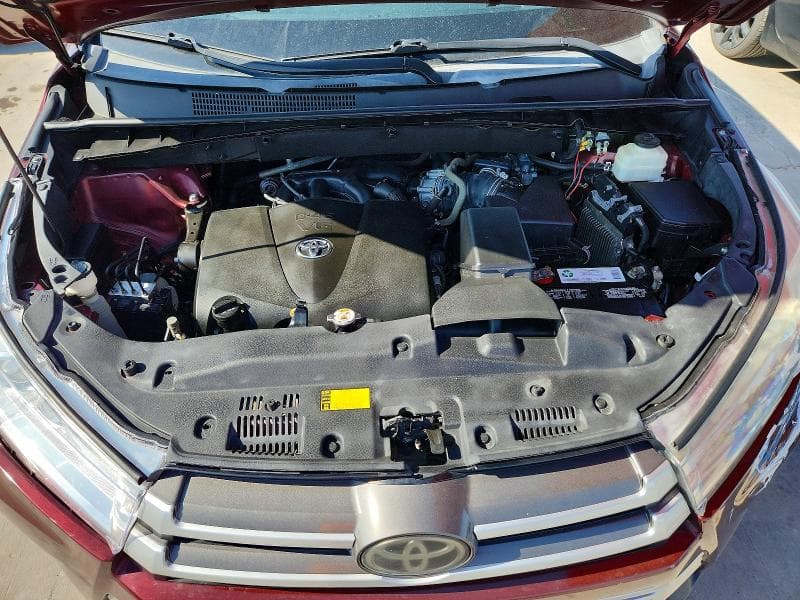 2018 TOYOTA HIGHLANDER XLE 12